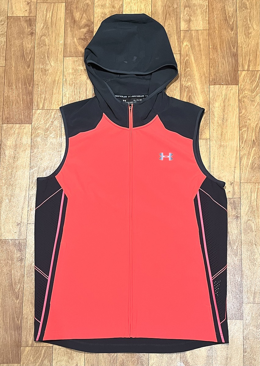 เสื้อกั๊ก UNDER ARMOUR STORM VORTEX HOODED JACKET 