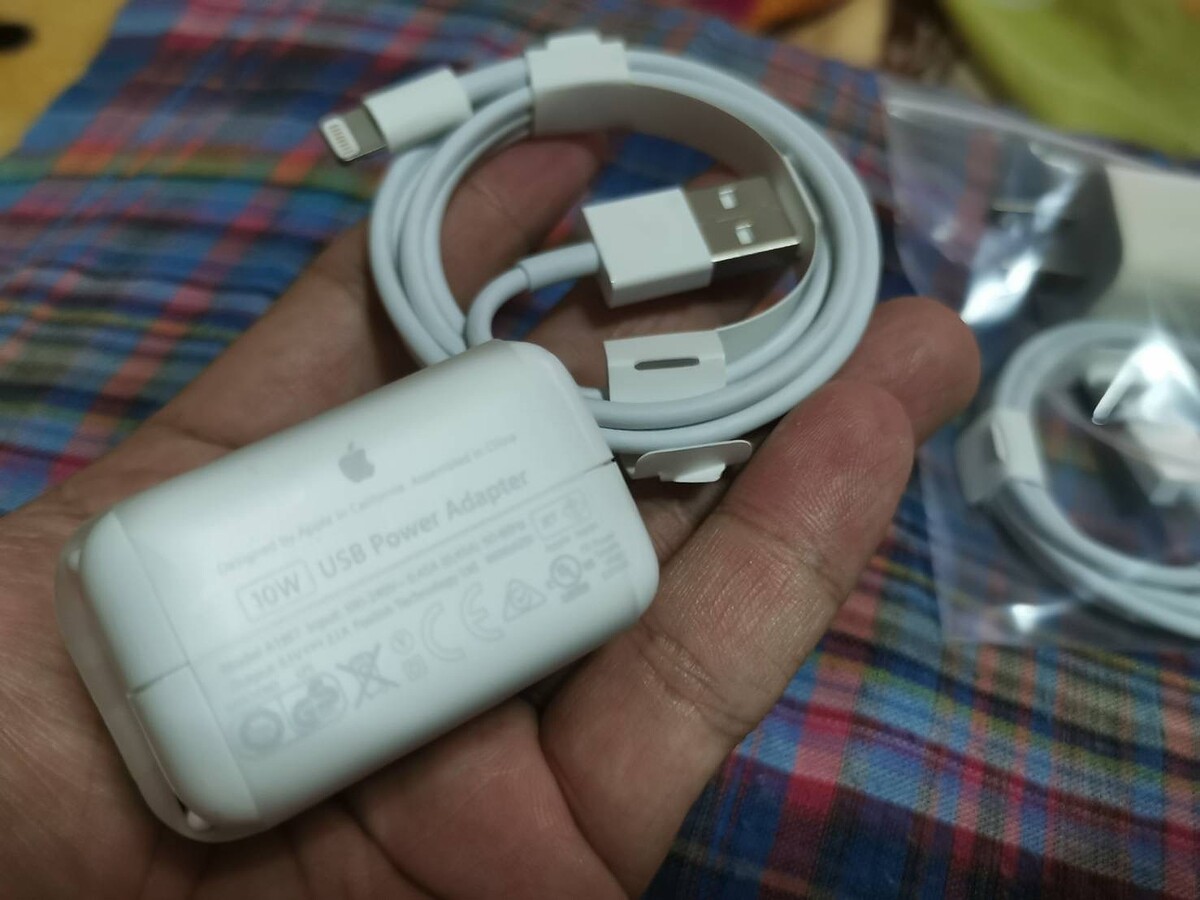 1. หัวสาย iPhone iPad 10w

USB ทู ไลนิ่ง  ใหม่ๆ ไม่เ