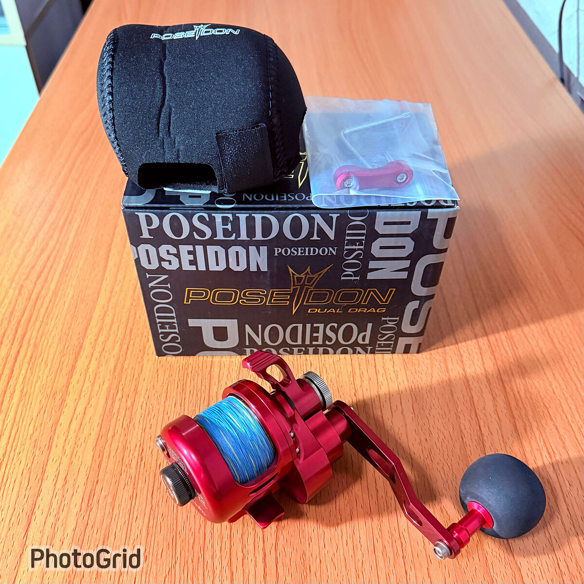 Vายรอกเบท POSEIDON 200R สีแดง-ดำ ซ้าย สภาพ 95% กล่องอุปกรณ์ครบ