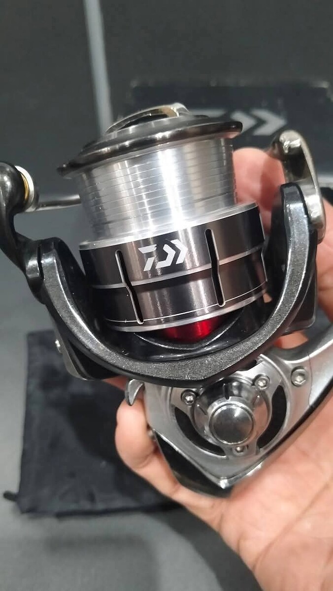 DAIWA IGNIS 2505 พร้อมส่งฟรี