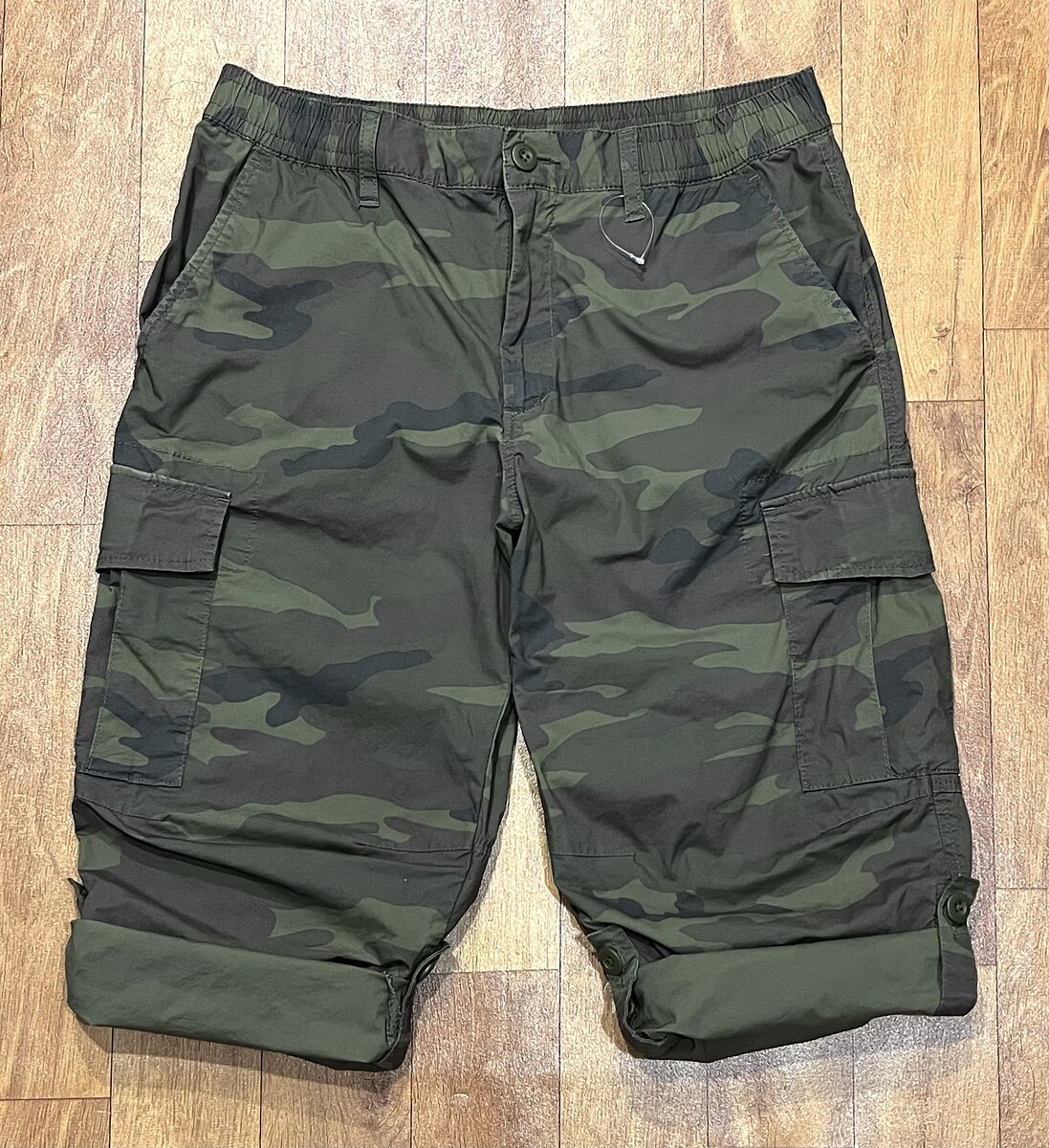 กางเกงขาสั้น UNIQLO CAMO SHORT PANTS 
