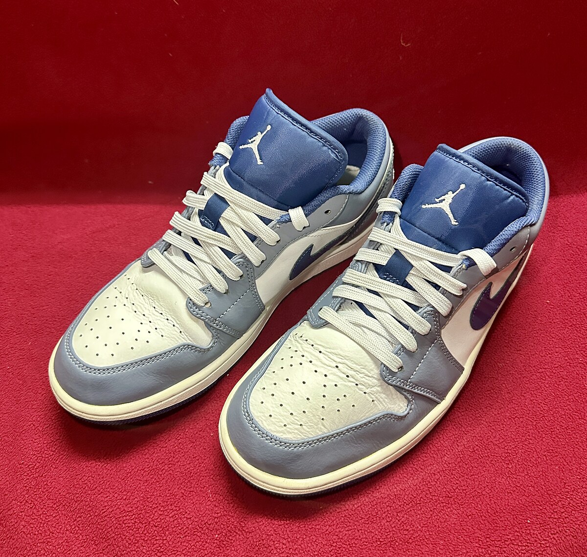 + NIKE Air Jordan +
