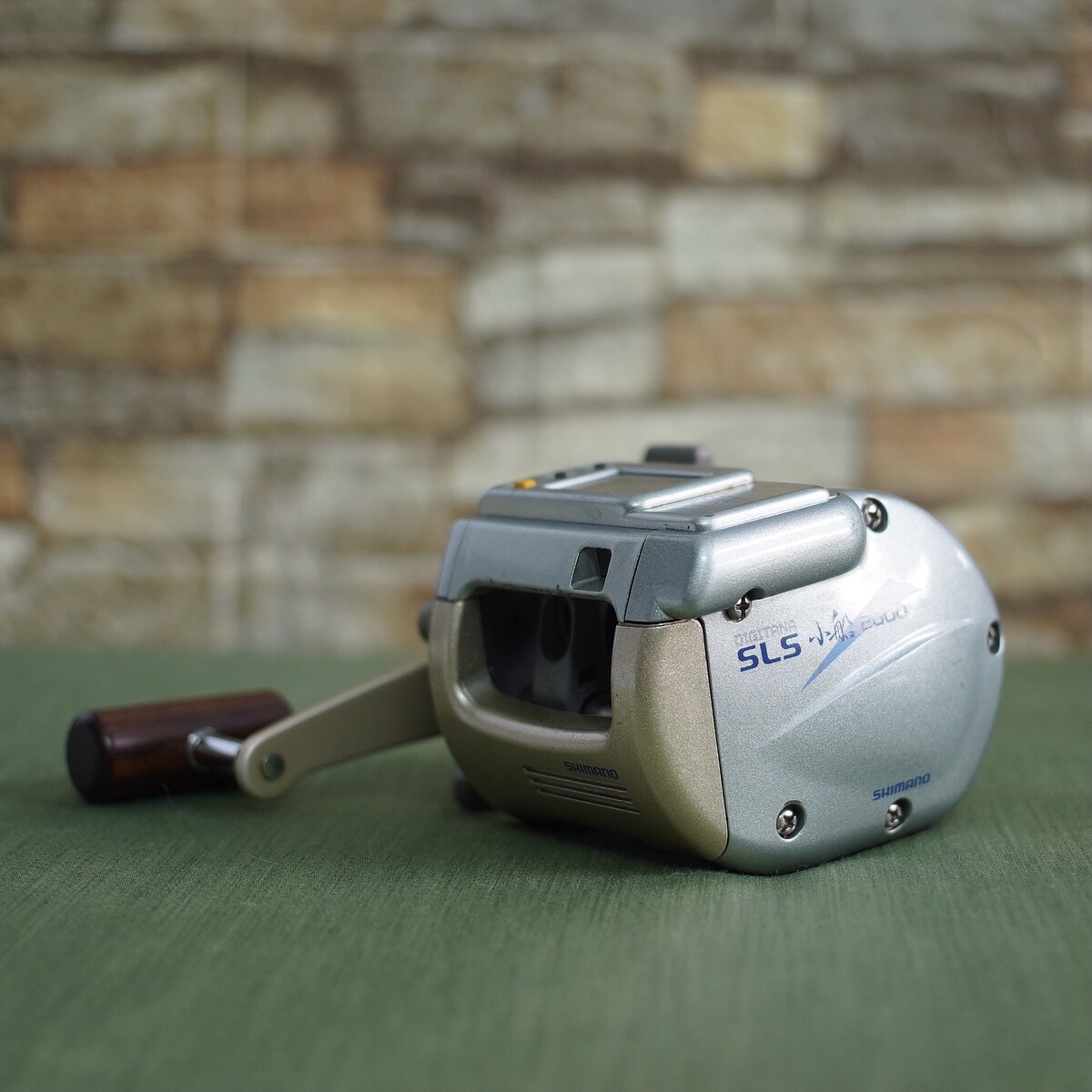 >>> Shimano Japan ตกปลาใหญ่ 1,111 ฿