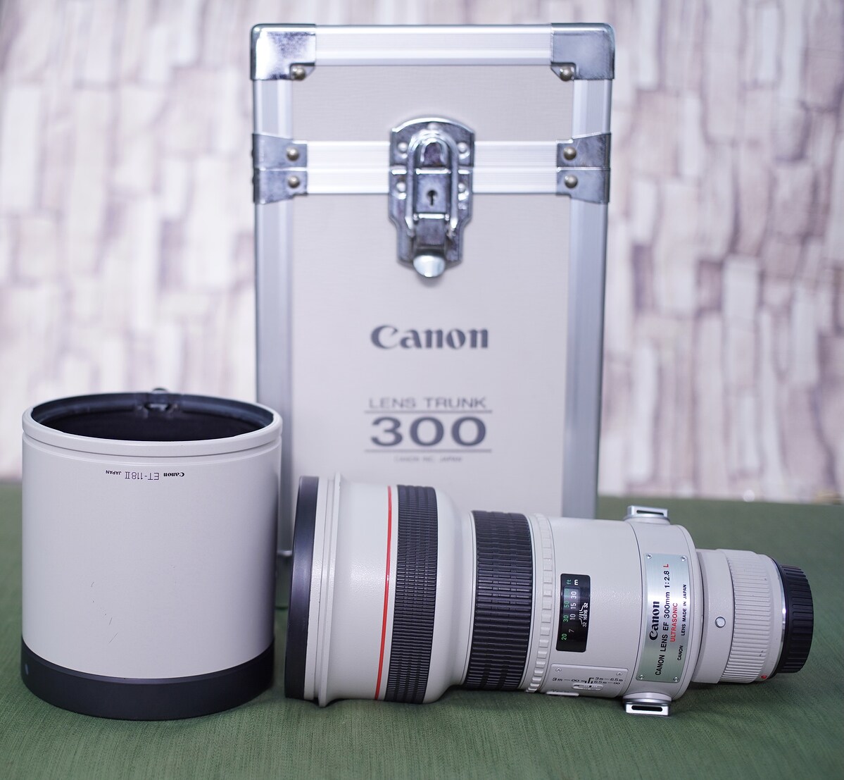 
ตัวที่2 ขาวอวบ

Canon 300 f2.8L usm.

มือสองสภาพมิ้นๆ
ใช้งานได้ปกติ
ไม่มีรา ไม่มีฝ้า
ชิ้นเล