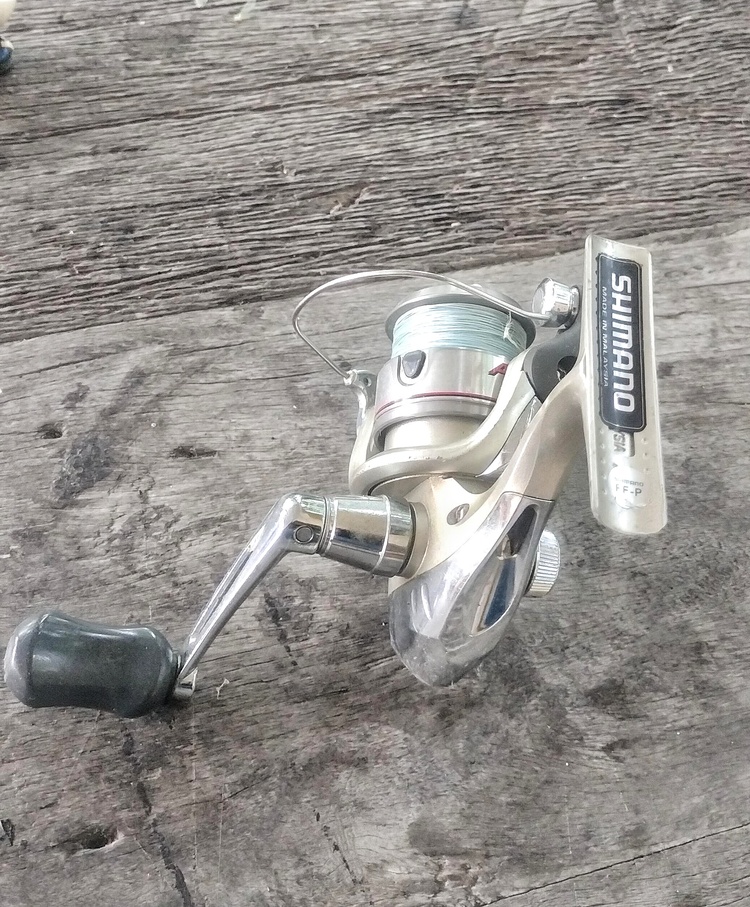 รอก Shimano Alivio  1000 
750 บาท พร้อมส่ง