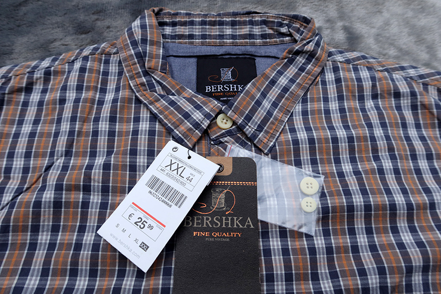 BERSHKA /XXL (46) เสื้อเชิ้ตแขนยาวลายสก็อตสวยใหม่แท้ ราคารวมส่ง Flash  