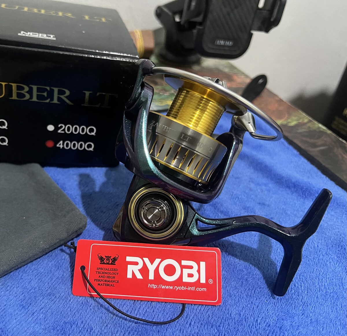 รอก เรวบิ  zamber Lt 4000