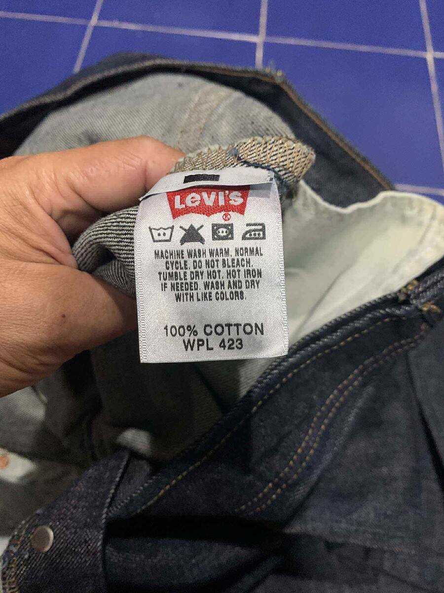 Levi's 501 Made in MEXICO 
ป้าย. 33x30 วัดจริง. เอว. 33"
*สภาพยังไม่ได้ใช้งาน*
ขอขาย1190พร้อมส่ง