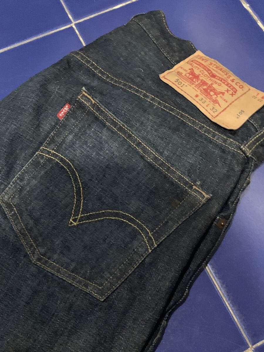 Levi's 501 Made in MEXICO 
ป้าย. 33x30 วัดจริง. เอว. 33"
*สภาพยังไม่ได้ใช้งาน*
ขอขาย1190พร้อมส่ง
