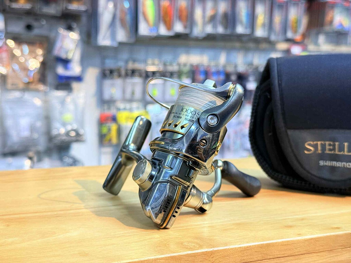 มีรอยบ้างประปรายครับ  :love: