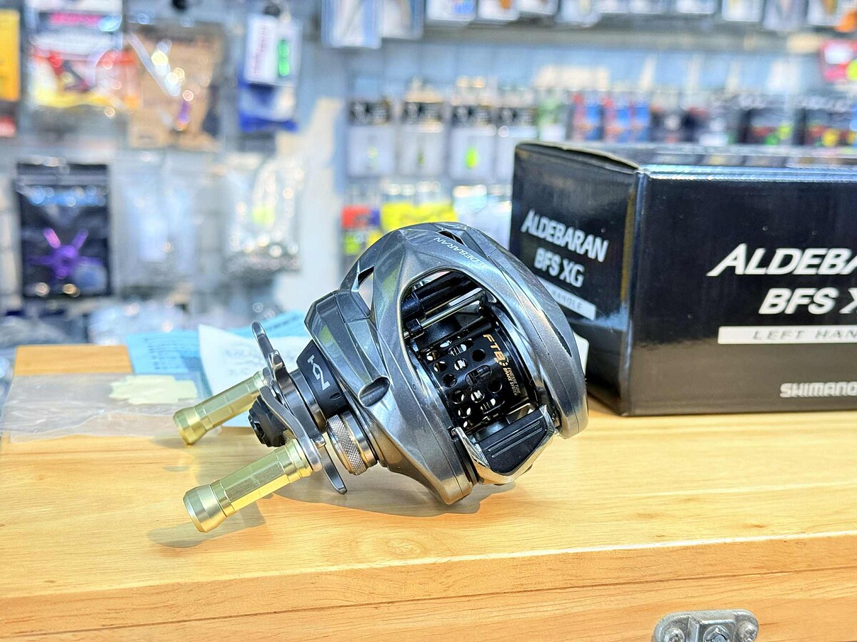 สายเหยื่อเบา รุ่นนี้เลยครับ  :cool: