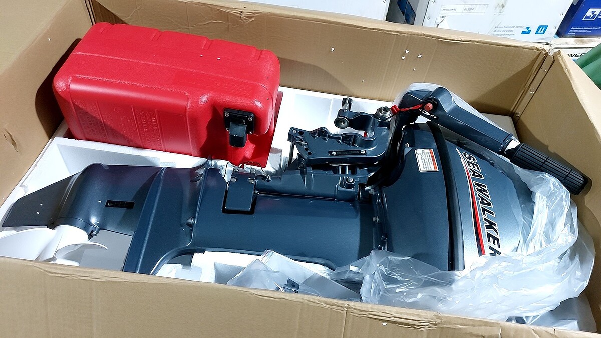 ขายเครื่องเรือSeatan 15แรง ของใหม่ ถูกๆ