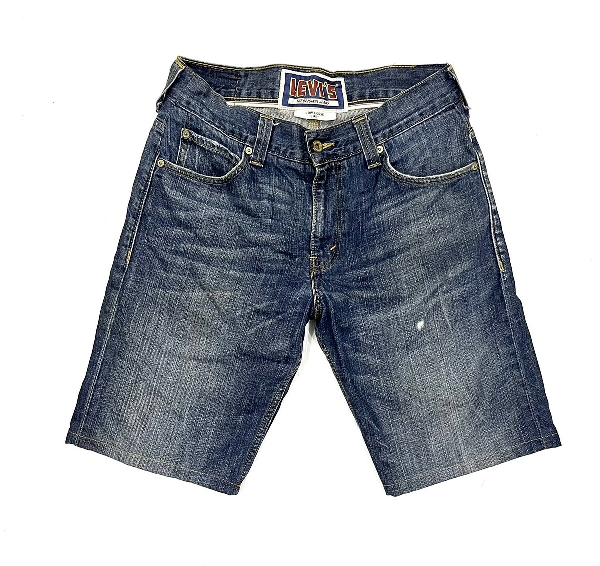 ~ € ~ กางเกงยีนส์ตัดขาสั้น Levi’s 549  (33)   250.- 
