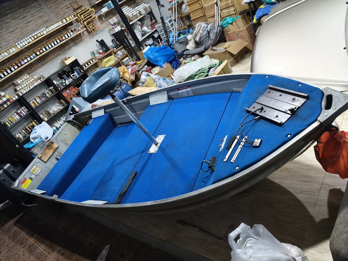 ==>เรืออลูญี่ปุ่น Sea Nymph ท้องวี12ฟุต ปูแบสเรียบร้อย เรือสวยพร้อมใช้