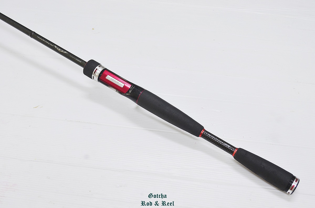 DAIWA STEEZ “HARRIER“
STZ 7011 HFB
7.1 ft line 12-30 lb lure 1/4-1.1/2 oz
ไม่มีซองครับ
สภาพดีพอใ