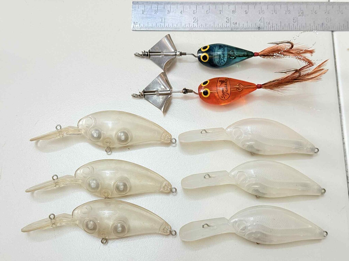 กองที่ 11. ราคา 200.- :laughing: