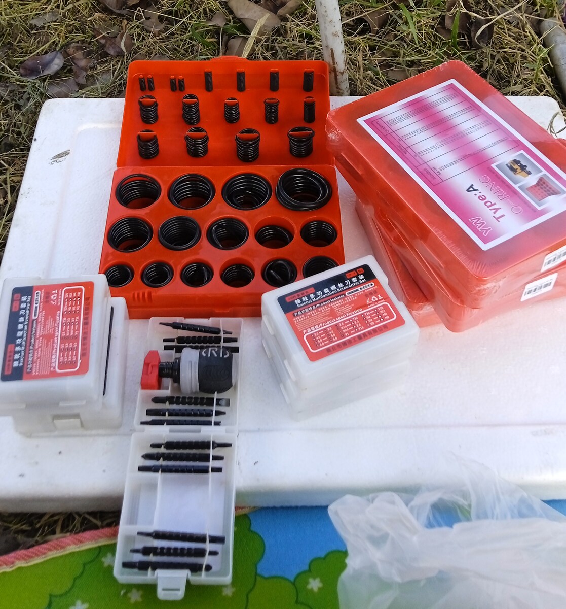 ไขควงและซีนโอริงยกกล่อง