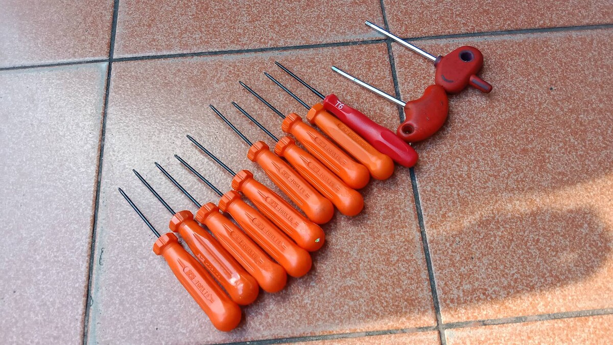 ชุดไขควงtorx swiss made กับ6เหลี่ยมไม่ระบุยี่ห้อ