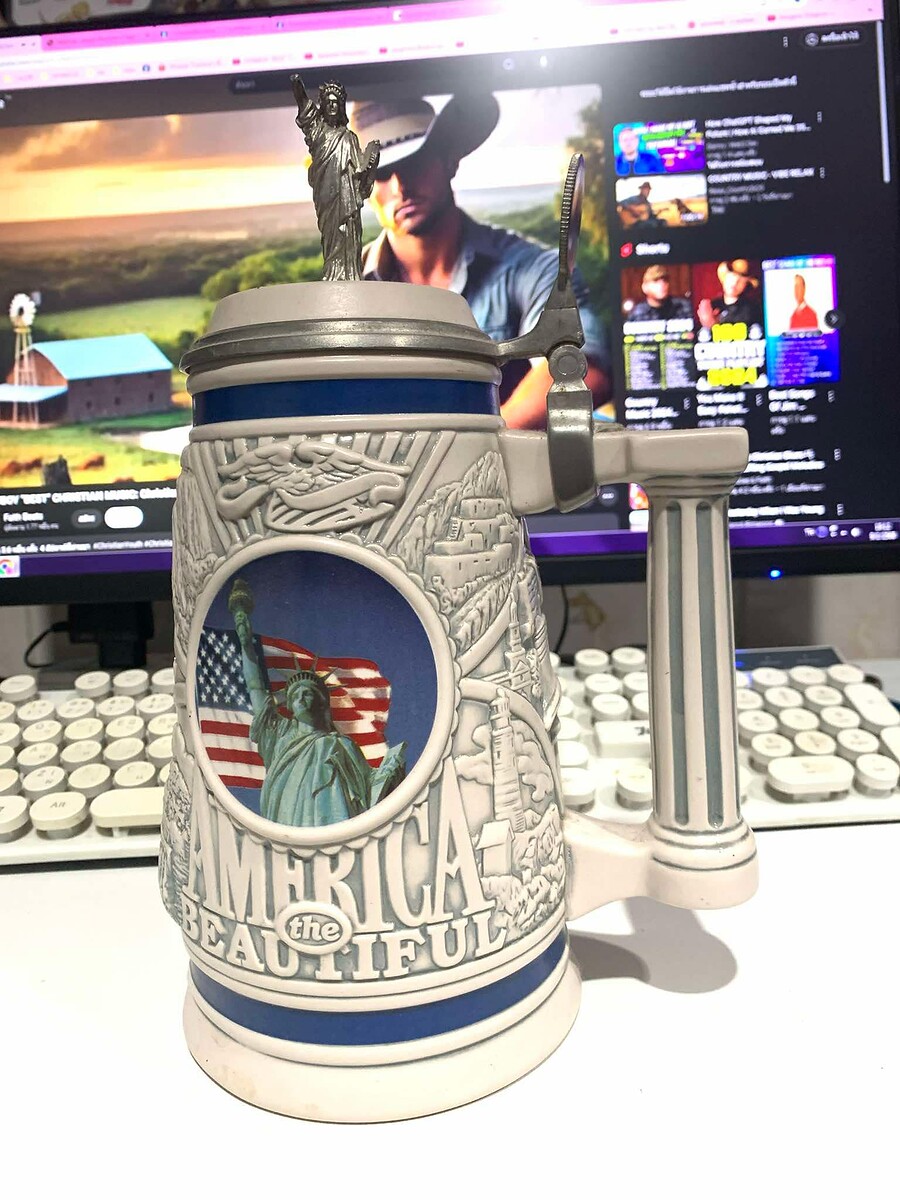 แก้วสะสมใบใหญ่ๆ