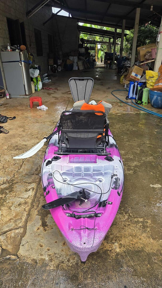  :cheer:

หางเสือมีให้ แต่ไม่เคยลองประกอบใช้งาน 