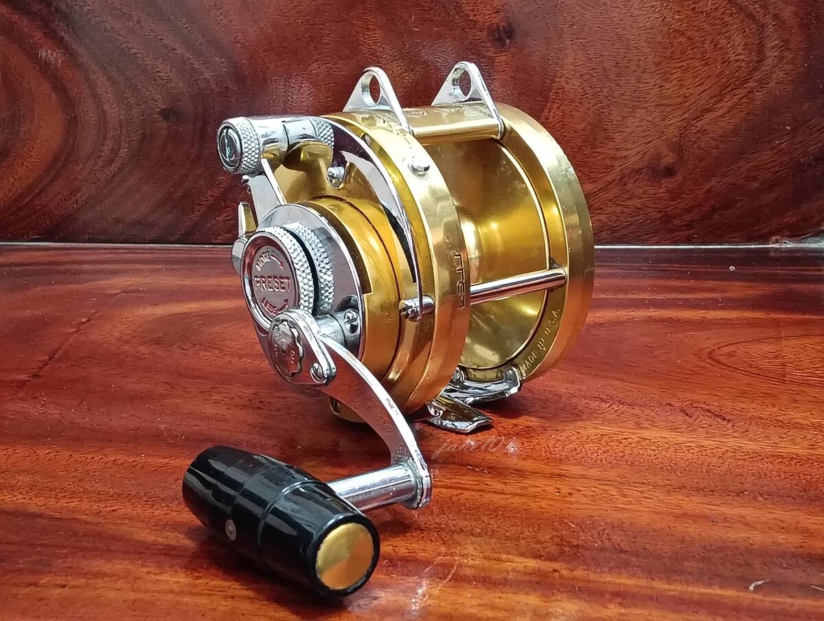 PENN INTERNATIONAL 20 ลูกโลก MADE IN USA (ขายแล้วครับ)