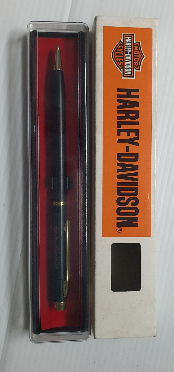 ปากกา hd ได้จากตู้ญี่ปุ่น( ไม่ติด) 150 บาทรวมส่ง