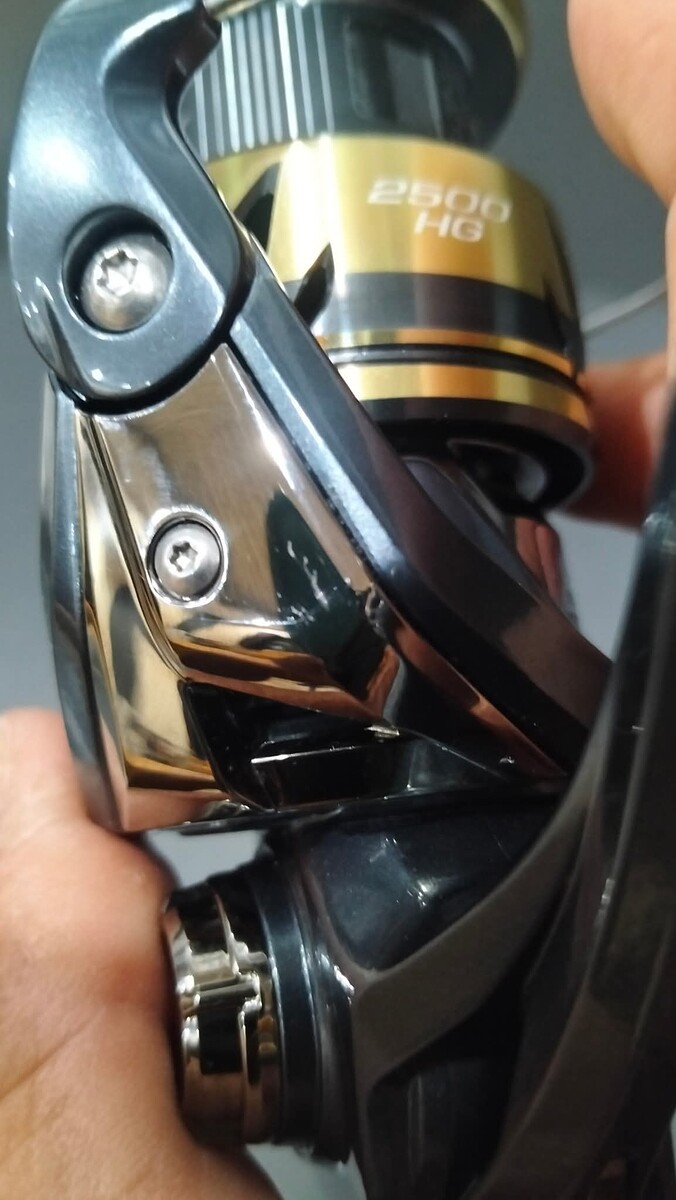 มีแค่รอยบางๆจุดเดียวเท่านั้น ไม่สังเกตุไม่เห็น