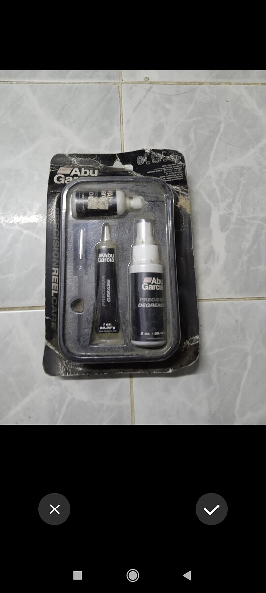 2.
ชุดน้ำมันอาบูมีประแจมีกระเป๋าของใหม่เก่าเก็บ
เอาไป 350 บาทพร้อมส่งฟรี