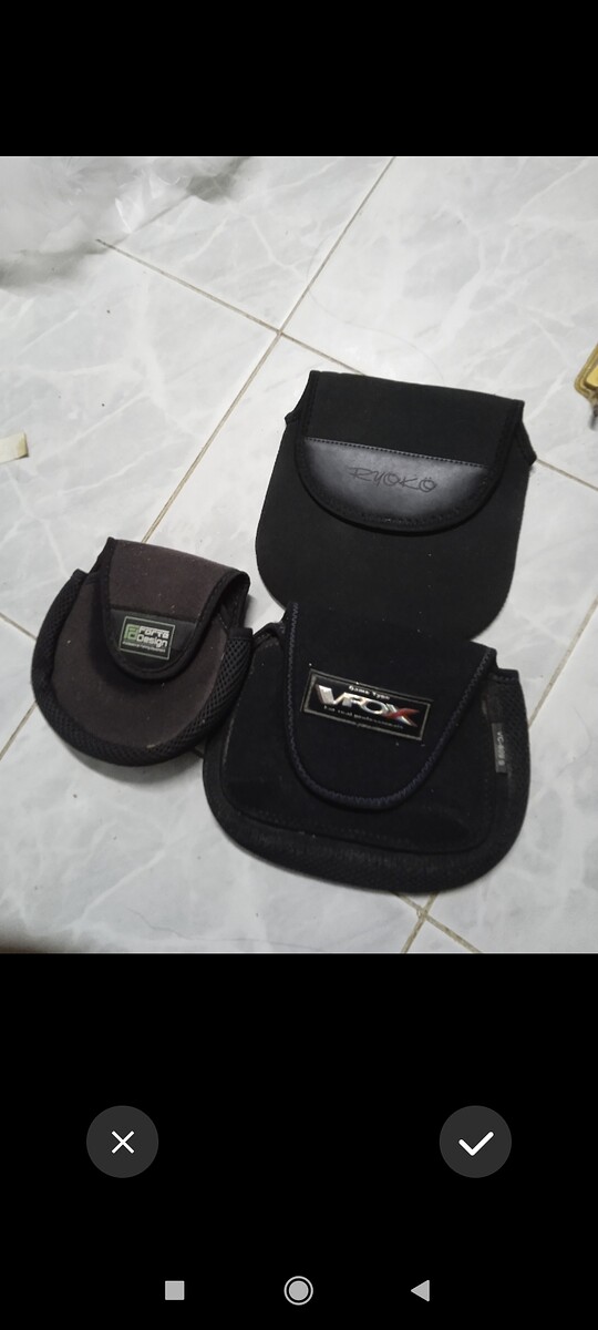 3.ถุงใส่รอกตกปลาของใหม่นะครับแต่เป็นเก่าเก็บนิดนึง
ให้ไปตามรูปเลยครับ 3 ใบ 350 บาทพร้อมส่งฟรีนะครับ