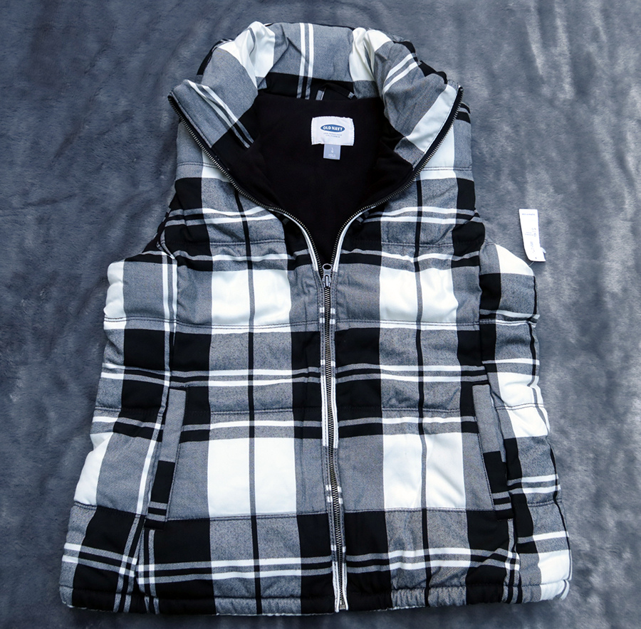 old navy /40/44/46 เสื้อกั๊กกันหนาว 2 สีสวยใหม่แท้ ราคารวมส่ง Flash ราคารวมส่ง F