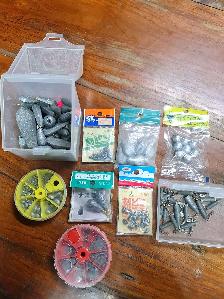 ตะกั่วเยอะอยู่แค่ในกล่องเล็กก็เกินสองโลแล้ว