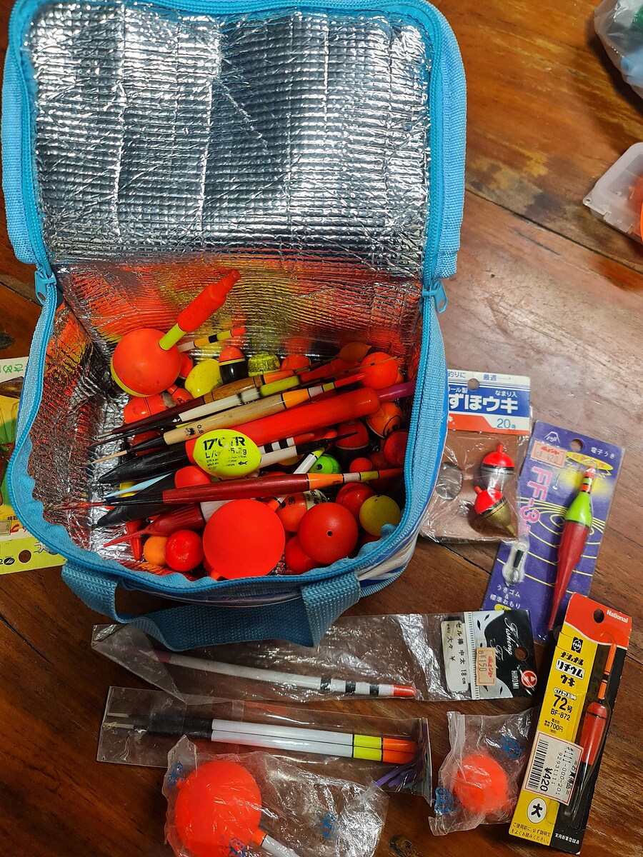 ทุ่นอีกเพียบหลายแบบหลายขนาด