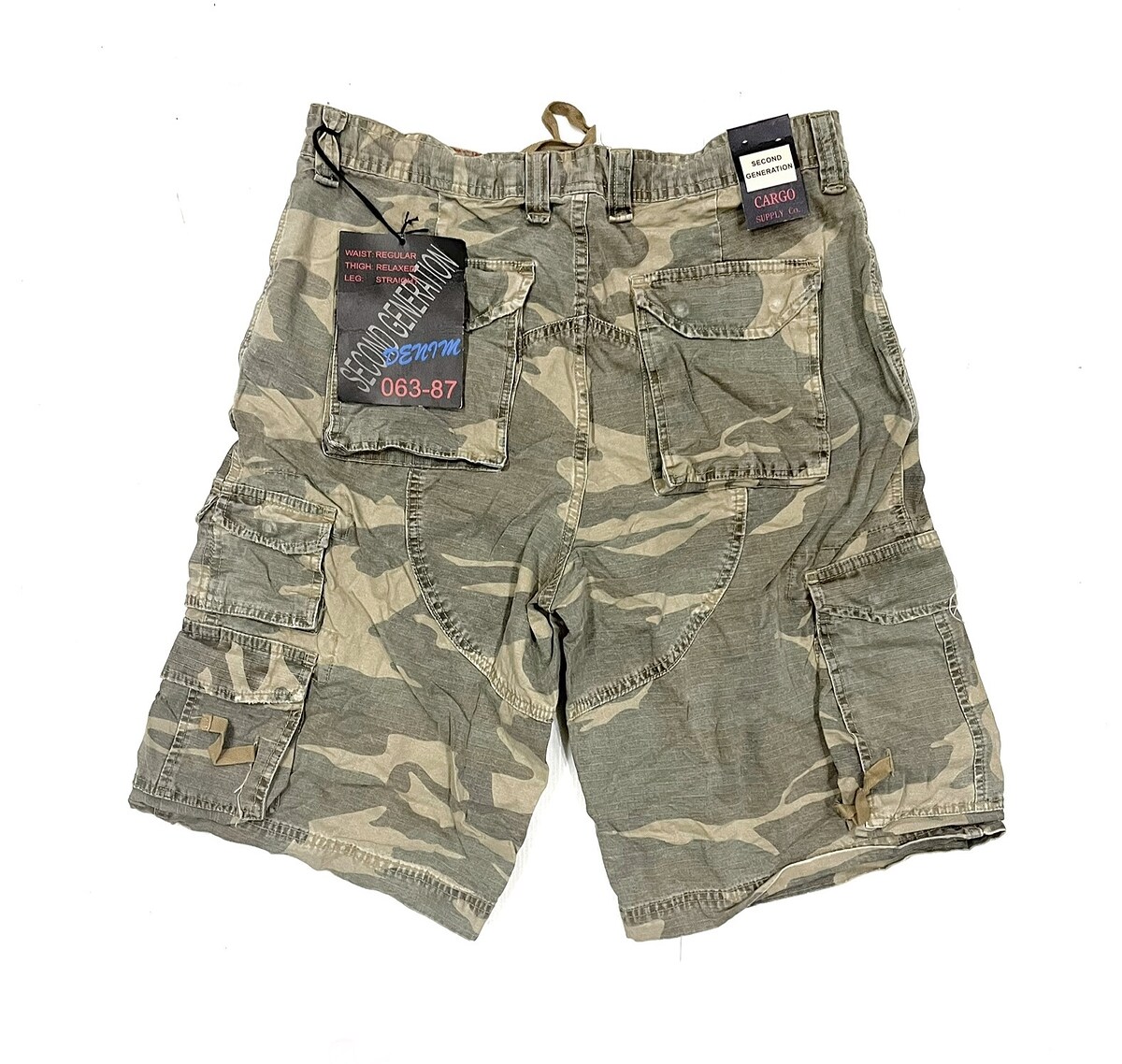 กางเกงสีฟอกสวยๆเลยครับ เนื้อผ้า ตาราง Ripstop  ทนทาน ได้ราคาโล๊ะมาครับ ไม่ควรพลาดครับ :cheer: