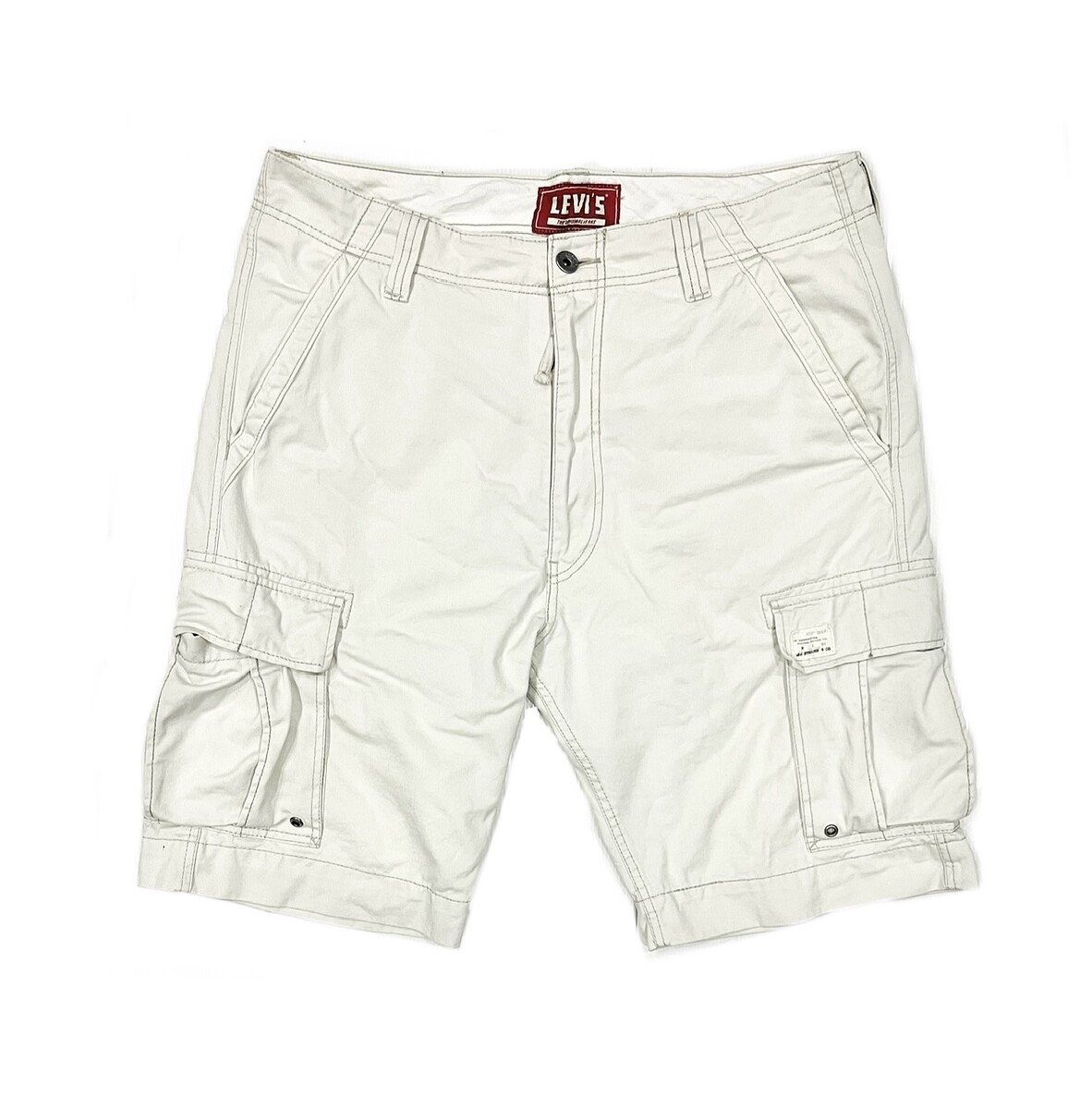 ~ € ~ กางเกงขาสั้นผู้ชาย Levi’s Cargo  (37)   250.- 