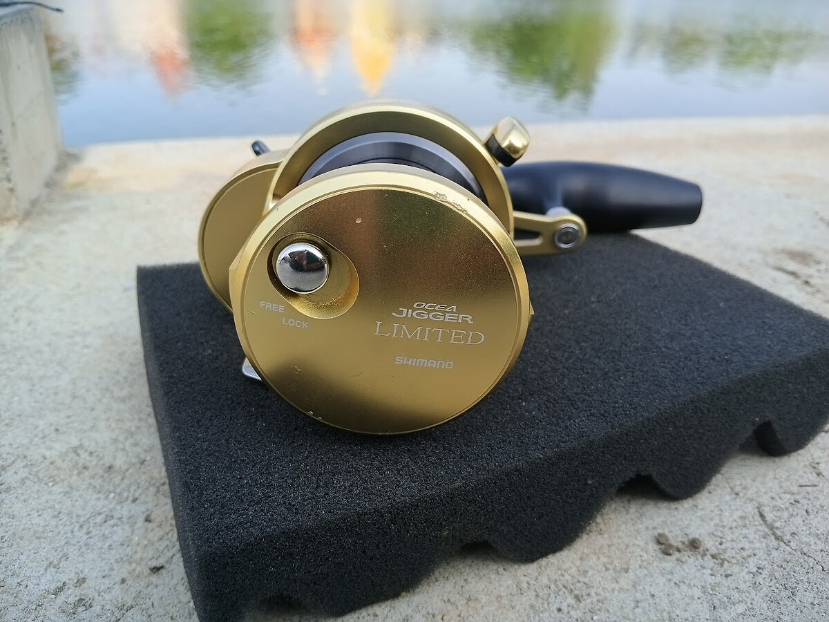 Shimano ocea jigger Limited 3000Hg เนียนพร้อมใช้คำมีรอยบ้างนิดๆหน่อยๆนะครับสภาพส