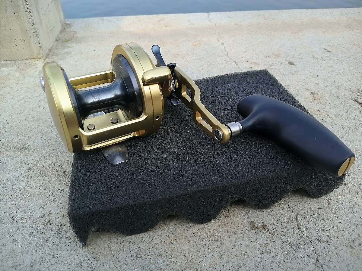 Shimano ocea jigger Limited 3000Hg
เนียนพร้อมใช้คำมีรอยบ้างนิดๆหน่อยๆนะครับสภาพสมบูรณ์ครับ ซื้อมาว่