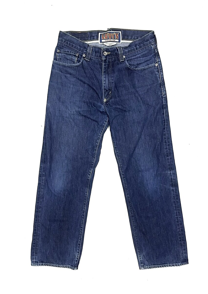 ~ € ~ กางเกงยีนส์ Levi’s 569  (32)    200.- 