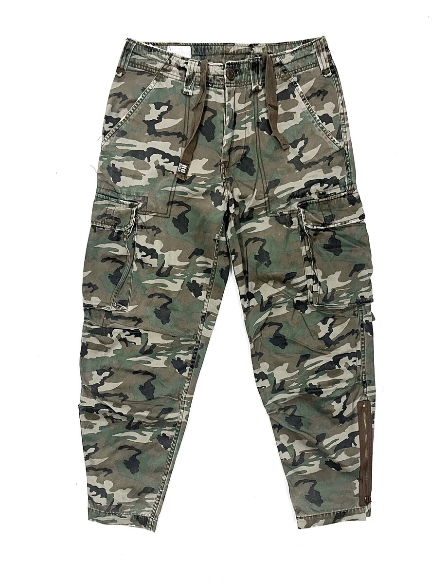 ~ € ~  กางเกงลายพราง Real Crush  (30-31)       200.-  