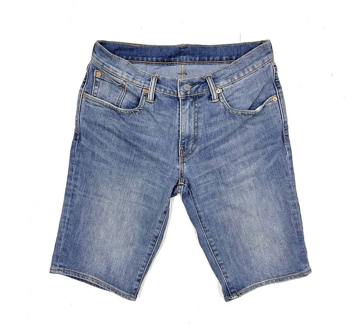 ~ € ~ กางเกงยีนส์ขาสั้น Levi’s 502  (32)   250.- 