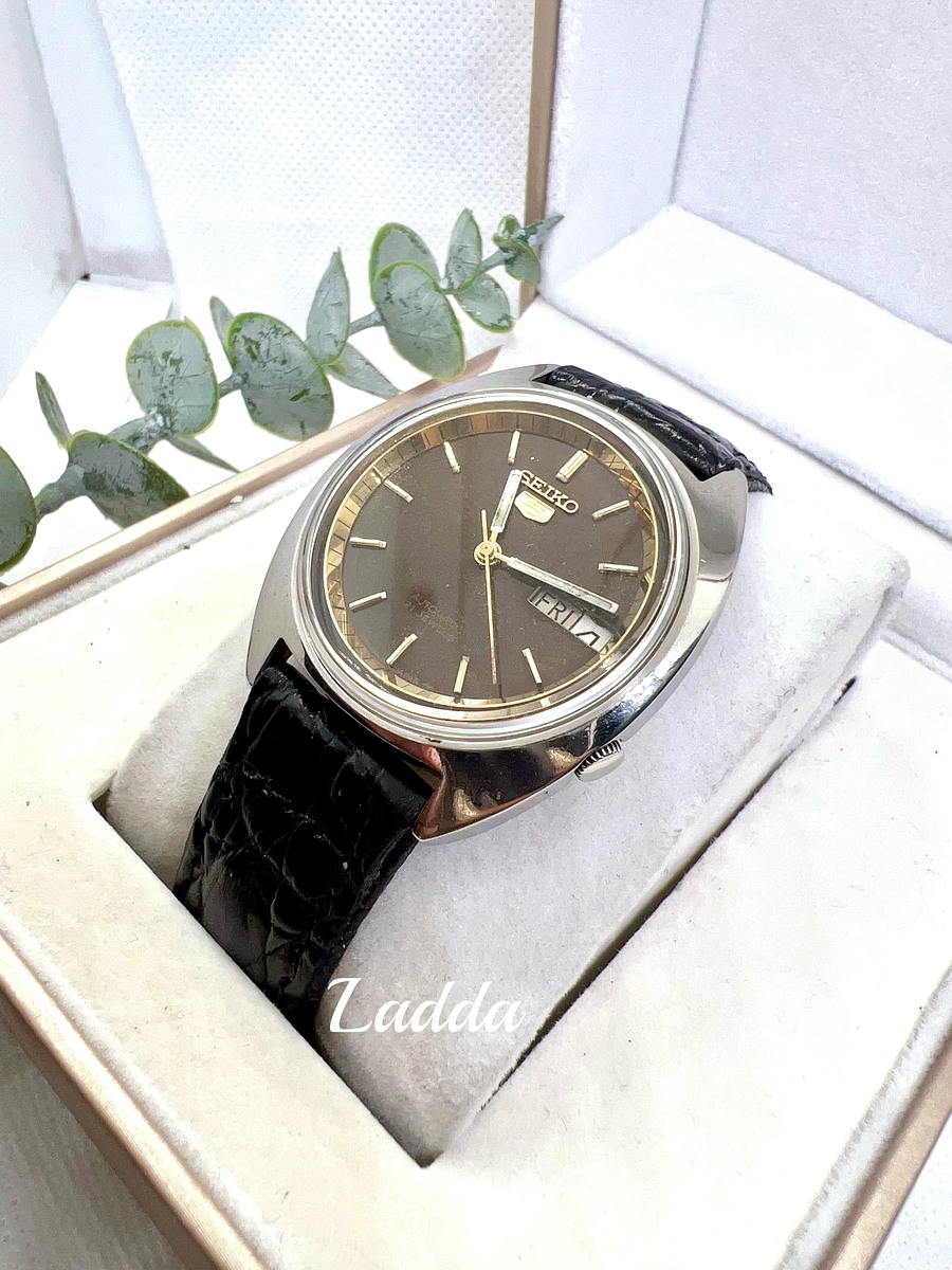 นาฬิกา Seiko 5​ Automatic 7009 หน้า​ปัดสีน้ำตาล หลักทอง(รับประกัน3เดือน)