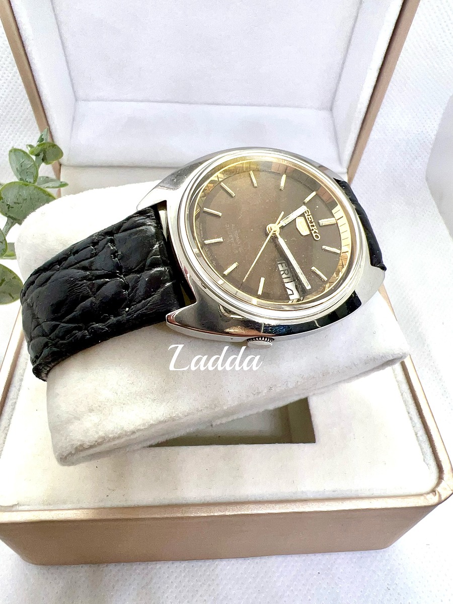 นาฬิกา Seiko 5​ Automatic 7009
หน้า​ปัดสีน้ำตาล หลักทอง

====#ของแท้100%
====#รับประกันเครื่อง3เ