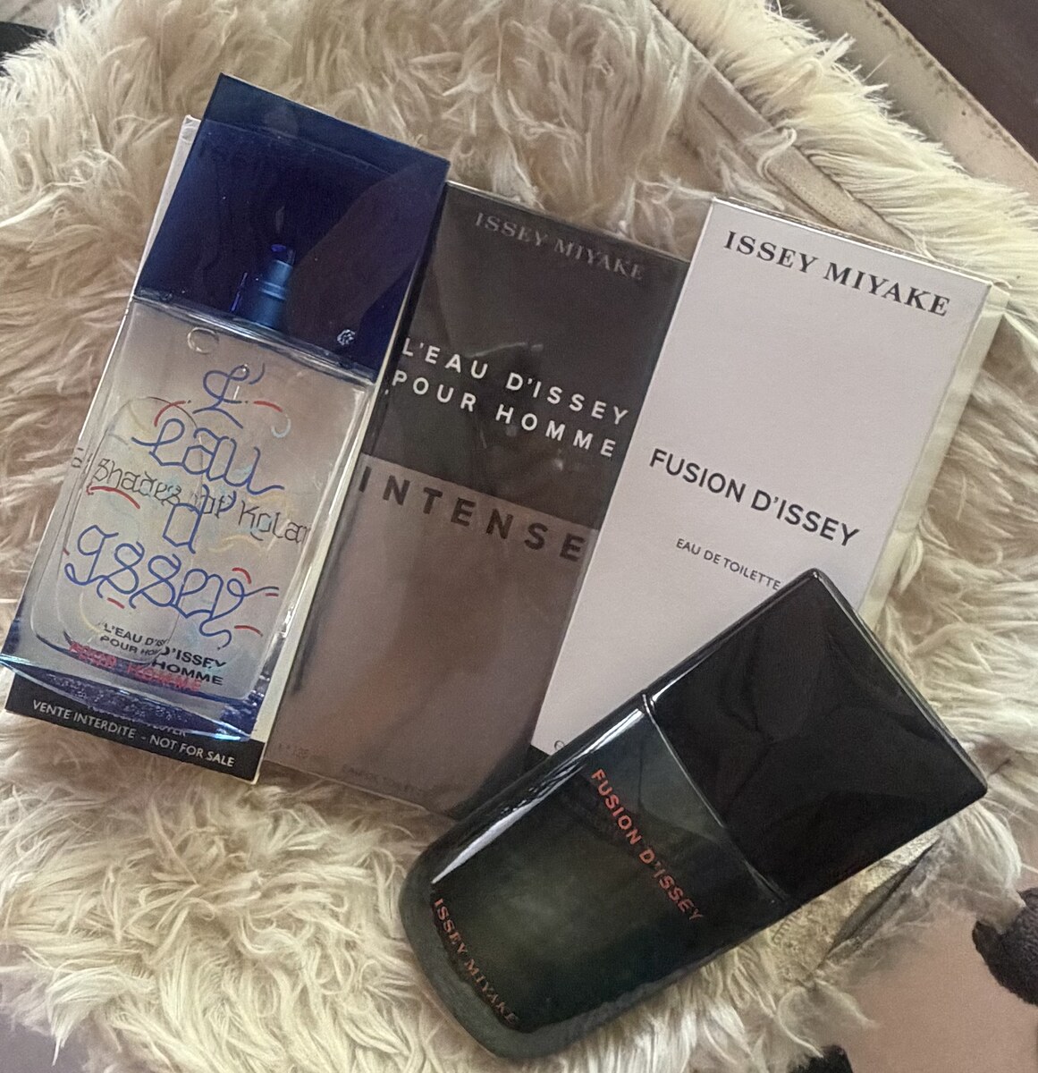 ISSEY MIYAKE.  ล้วนๆ ราคาน่ารัก