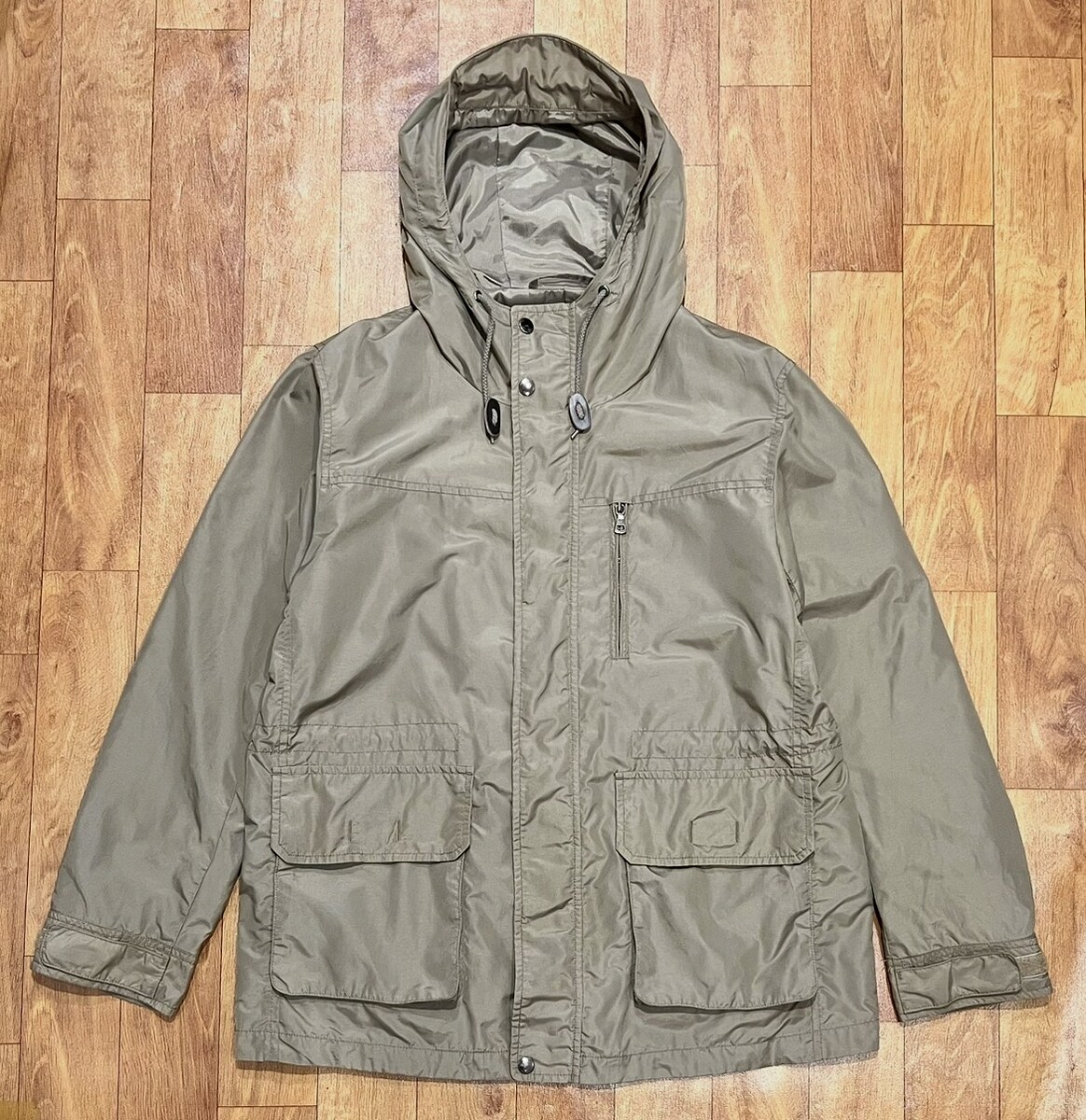 เสื้อ UNIQLO MOUNTAIN PARKA JACKET 