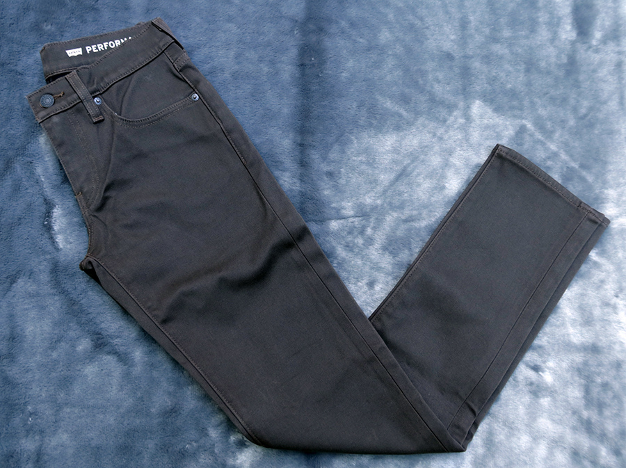 511 Slim Big E /w.29 กางเกงขายาวทรงเข้ารูปสวยใหม่แท้ ราคารวมส่ง Flash 