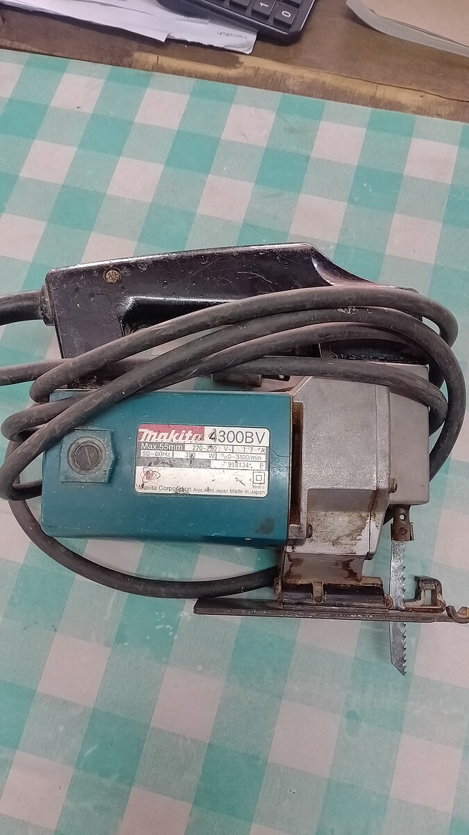 ขายจิ๊กซอว์ makita 4,300 Bv 390w