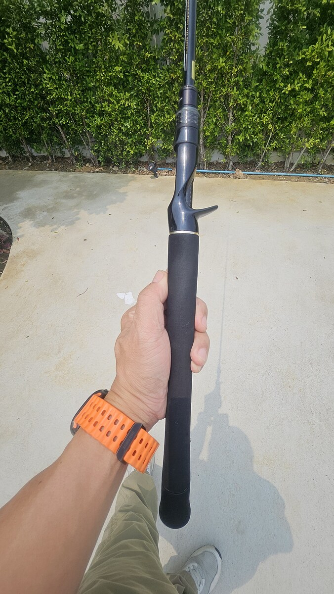 ปล่อยออกหนึ่งคันครับ The "Stsllion GT" IGTC-69MH เวทสาย10-20lb.ยาว6.9ฟุต ไกด์ขาคู่ทังหมด สภาพสวย หาร