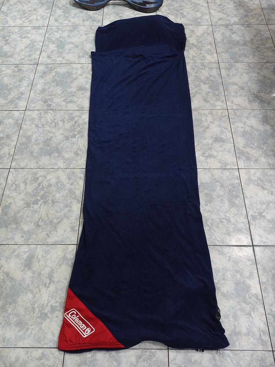 ลดราคา 2.ถุงนอน Coleman มีหมอนเอาออกได้ เป็นแบบผ้าขนหนู