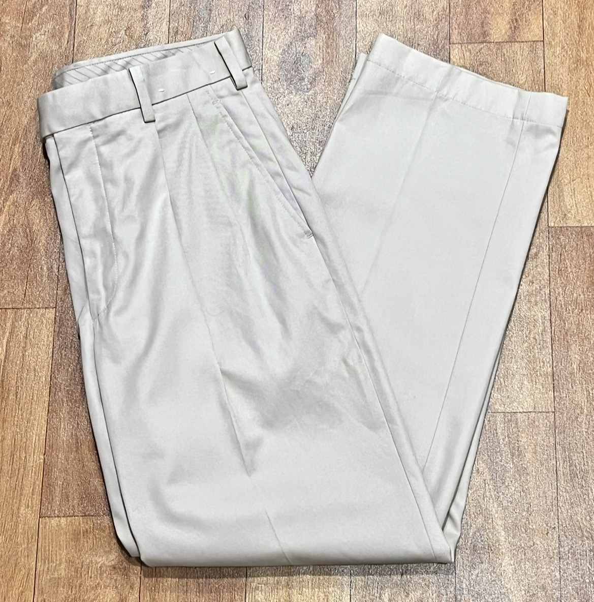 กางเกง Uniqlo Pleated Wide Pants