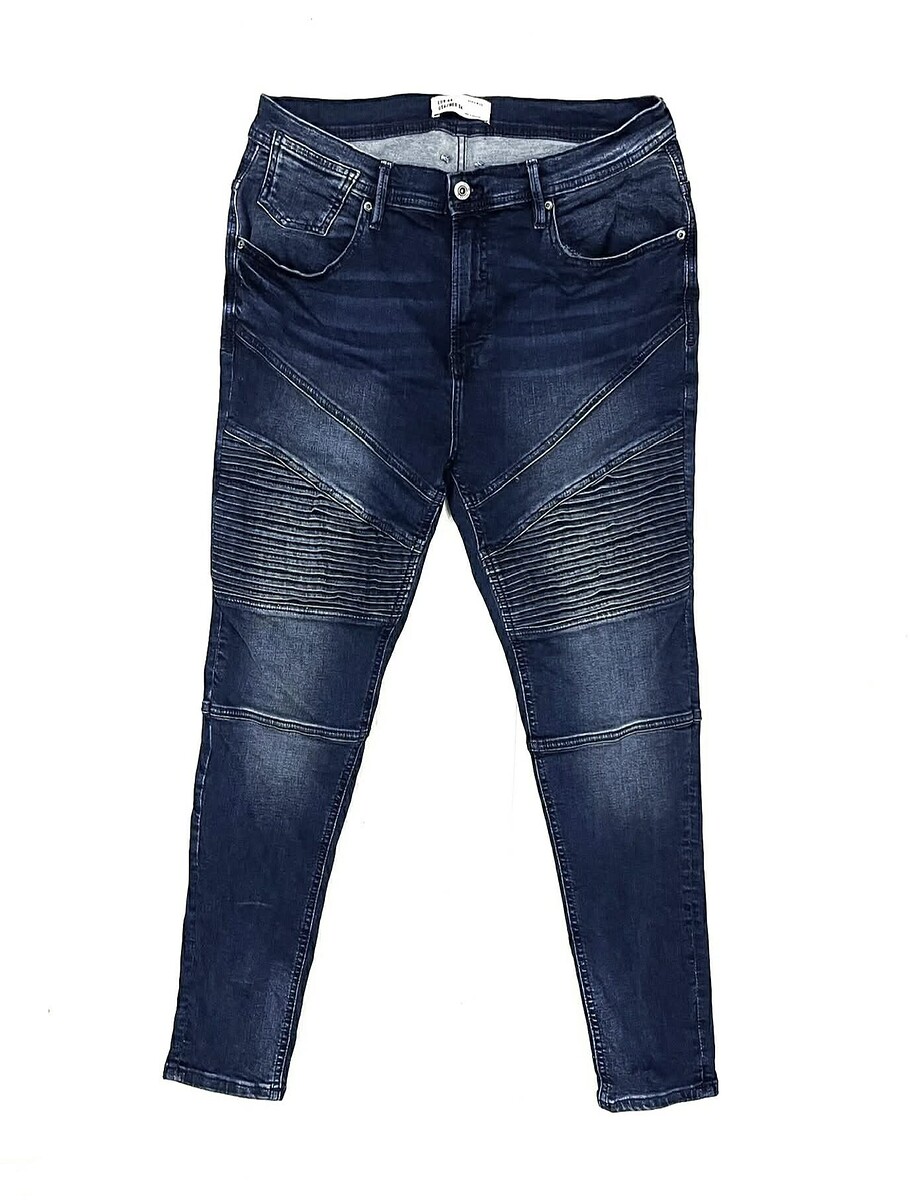 ~ € ~ กางเกงยีนส์ ZARA MAN   (33-34)   300.- 