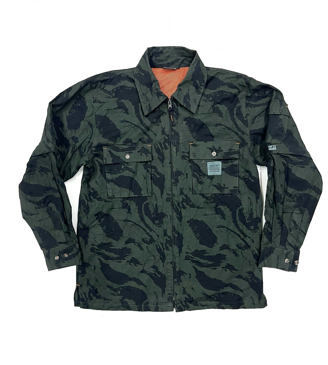 ~ € ~ เสื้อเชิ๊ตลาย Tiger NICX SIXX     250.-       